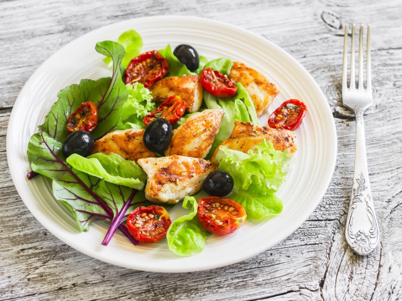 Salat mit gegrilltem Balsamico-Huhn - einfach besser essen mit Sasha